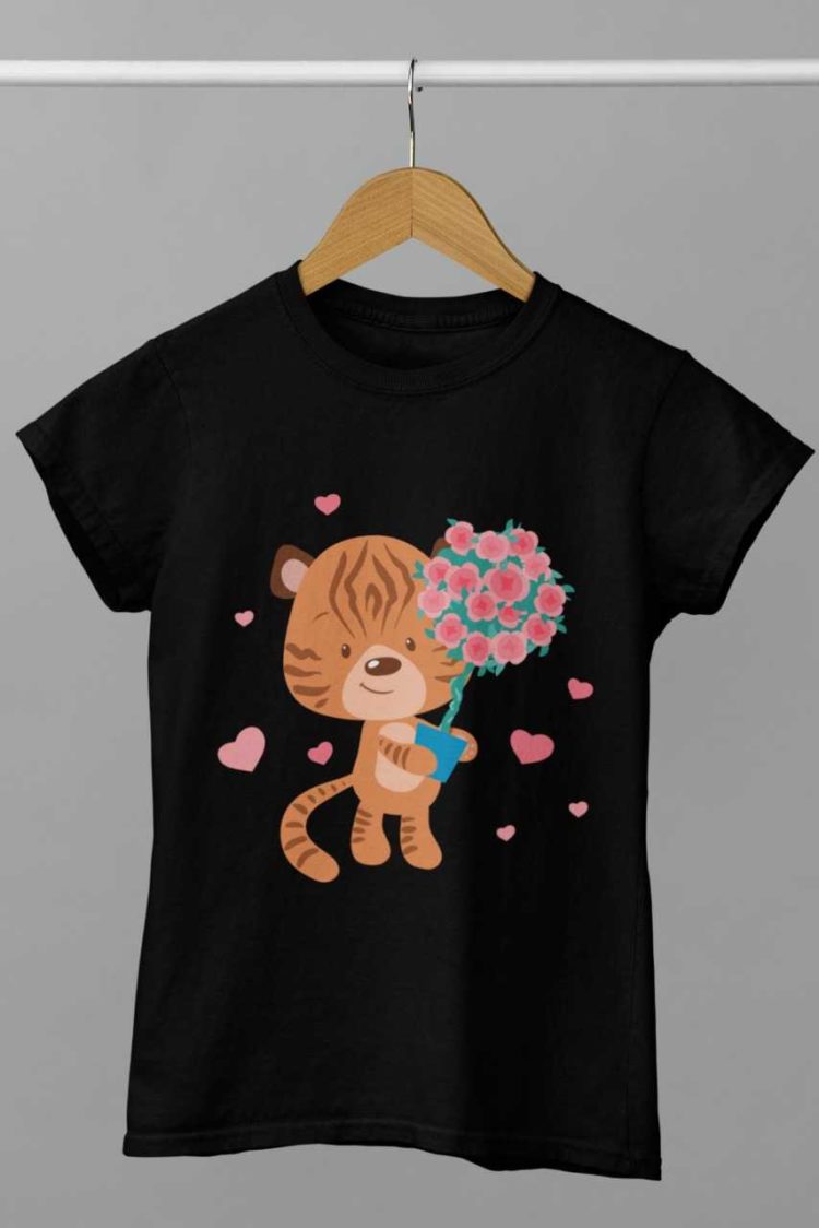 Black tshirt with a Tiger holding roses