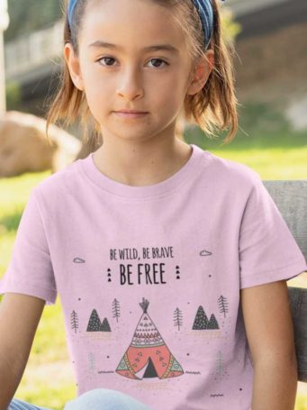 6S1226 Cute girl in a Light Pink Be Wild Be Brave Be Free tshirt